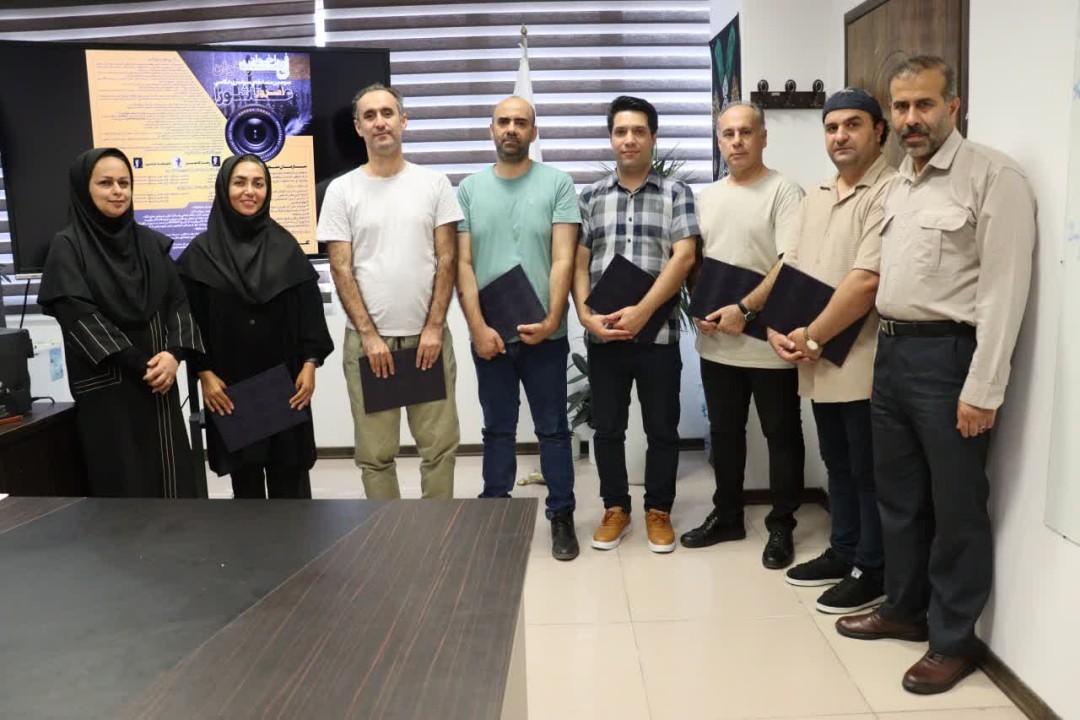 آثار منتخب مسابقه سراسری عكاسی «امروز عاشورا» معرفی شدند آثار منتخب مسابقه سراسری عكاسی «امروز عاشورا» معرفی شدند